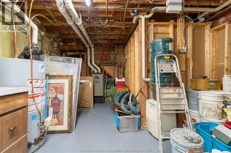 17 Glenmar Avenue Chatham ON N7M 5J7