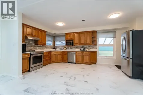 17 Glenmar Avenue Chatham ON N7M 5J7