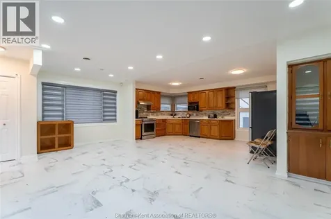 17 Glenmar Avenue Chatham ON N7M 5J7
