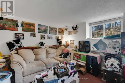 184 Borland Street East Orillia ON L3V 2C3