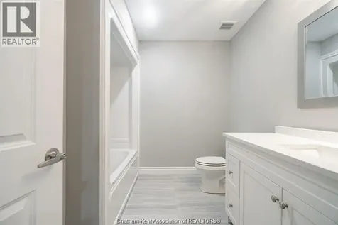 32 Betty Court Chatham ON N7M 0T9