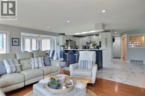 932 Grand Avenue West Chatham ON N7L 5H6