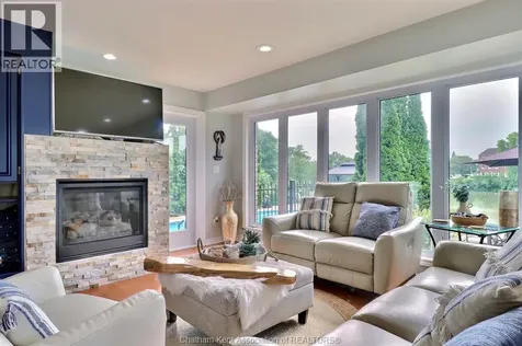 932 Grand Avenue West Chatham ON N7L 5H6