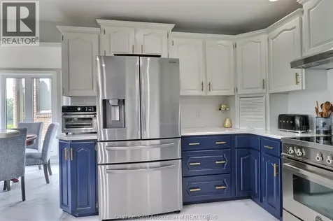 932 Grand Avenue West Chatham ON N7L 5H6