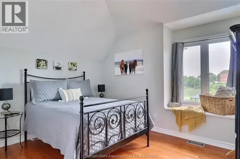 932 Grand Avenue West Chatham ON N7L 5H6