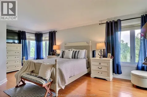 932 Grand Avenue West Chatham ON N7L 5H6
