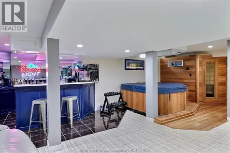 932 Grand Avenue West Chatham ON N7L 5H6