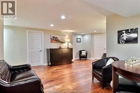 932 Grand Avenue West Chatham ON N7L 5H6