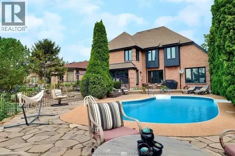 932 Grand Avenue West Chatham ON N7L 5H6