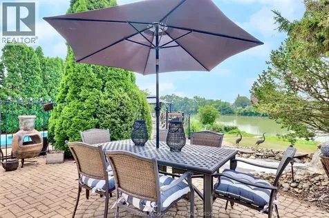 932 Grand Avenue West Chatham ON N7L 5H6