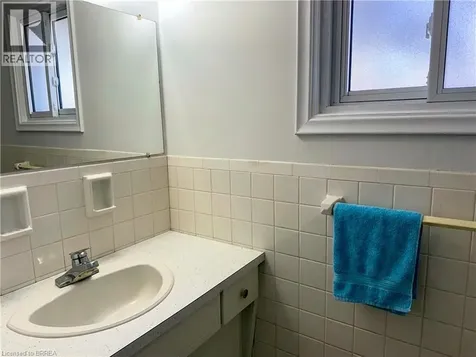 36 Graham Avenue Brantford ON N3T 1C4