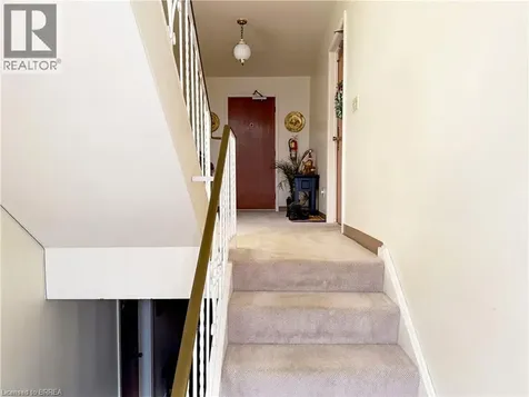 36 Graham Avenue Brantford ON N3T 1C4