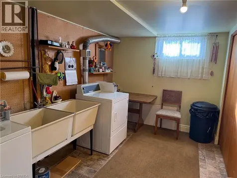 36 Graham Avenue Brantford ON N3T 1C4