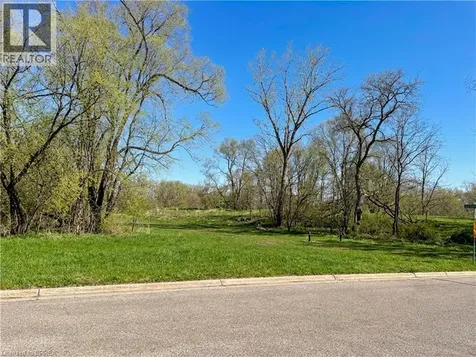 36 Graham Avenue Brantford ON N3T 1C4