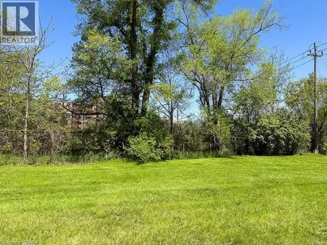 36 Graham Avenue Brantford ON N3T 1C4
