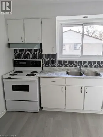 36 Graham Avenue Brantford ON N3T 1C4