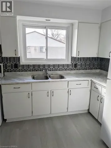 36 Graham Avenue Brantford ON N3T 1C4