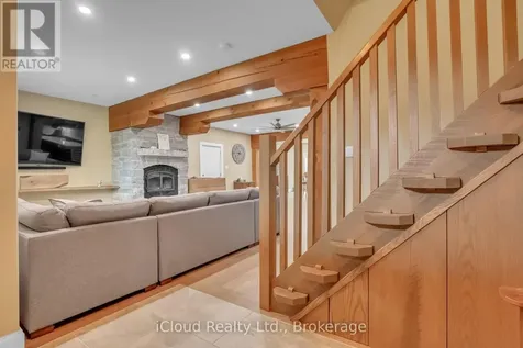 2091 Dwyer Road Springwater ON L9X 1L7