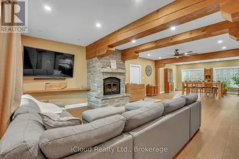 2091 Dwyer Road Springwater ON L9X 1L7