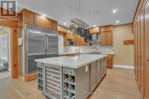 2091 Dwyer Road Springwater ON L9X 1L7