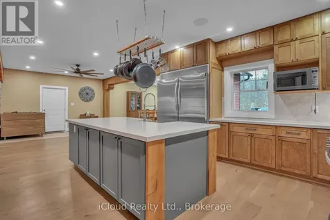 2091 Dwyer Road Springwater ON L9X 1L7