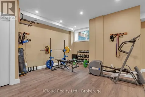 2091 Dwyer Road Springwater ON L9X 1L7
