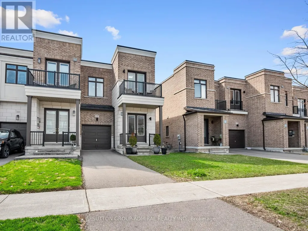 197 Elyse Court Aurora ON L4G 2C9