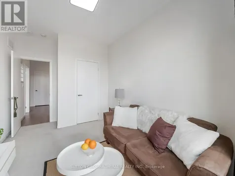 197 Elyse Court Aurora ON L4G 2C9