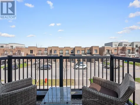197 Elyse Court Aurora ON L4G 2C9