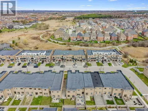197 Elyse Court Aurora ON L4G 2C9