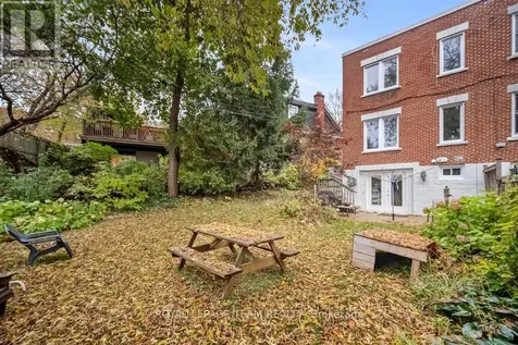 21 Acacia Avenue Ottawa ON K1M 0P3