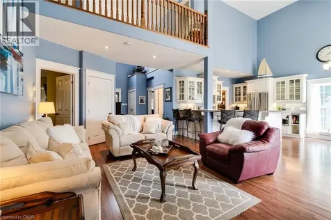 1026 Beach Boulevard Hamilton ON L8H 6Z4