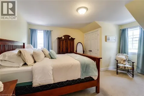 1026 Beach Boulevard Hamilton ON L8H 6Z4
