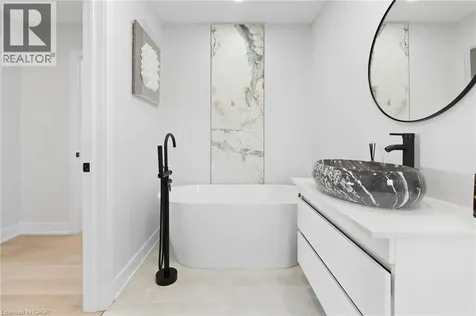 17 Clearview Drive Hamilton ON L8G 4Y4