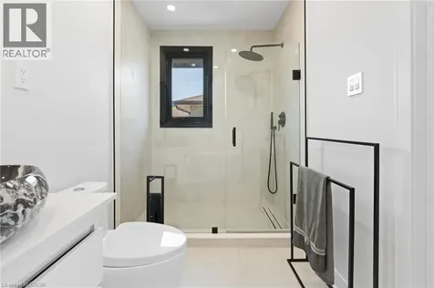 17 Clearview Drive Hamilton ON L8G 4Y4