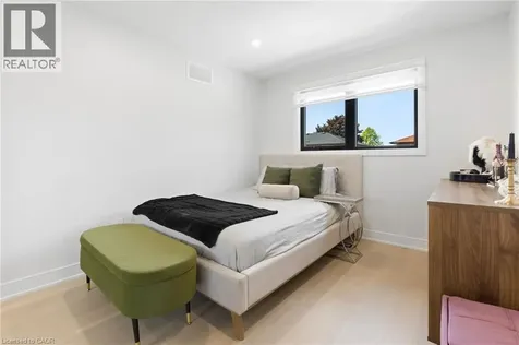 17 Clearview Drive Hamilton ON L8G 4Y4