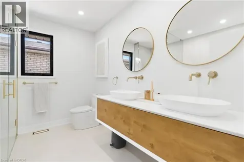 17 Clearview Drive Hamilton ON L8G 4Y4