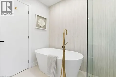 17 Clearview Drive Hamilton ON L8G 4Y4