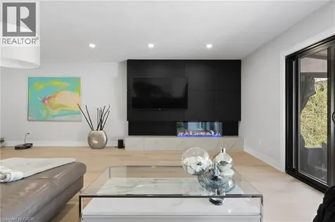 17 Clearview Drive Hamilton ON L8G 4Y4