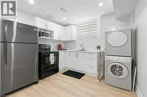 17 Clearview Drive Hamilton ON L8G 4Y4