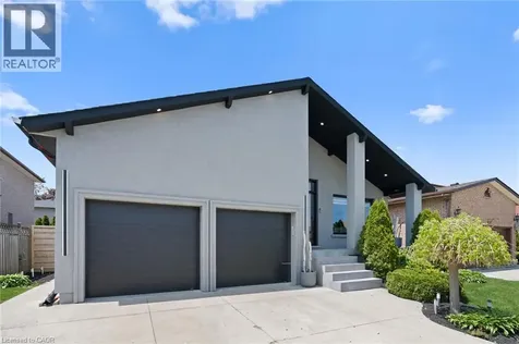 17 Clearview Drive Hamilton ON L8G 4Y4