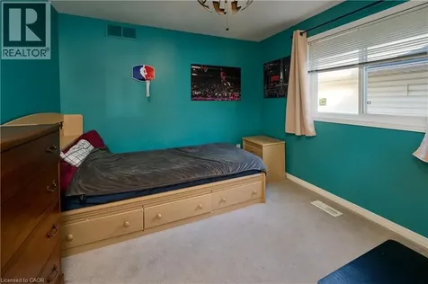 126 Snowdrop Crescent Kitchener ON N2E 4G7