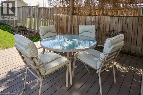 126 Snowdrop Crescent Kitchener ON N2E 4G7