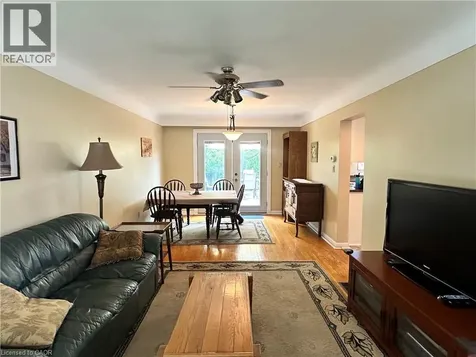 129 Broker Drive Hamilton ON L8T 2B8