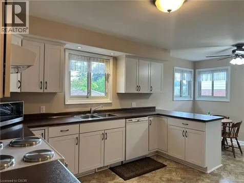 129 Broker Drive Hamilton ON L8T 2B8