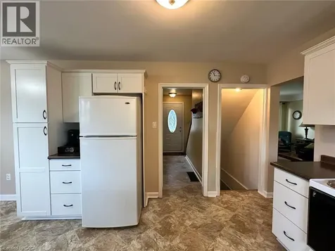 129 Broker Drive Hamilton ON L8T 2B8