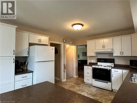 129 Broker Drive Hamilton ON L8T 2B8