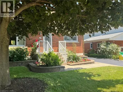 129 Broker Drive Hamilton ON L8T 2B8