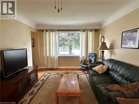 129 Broker Drive Hamilton ON L8T 2B8