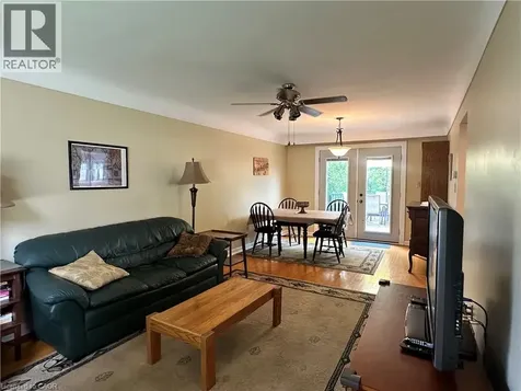 129 Broker Drive Hamilton ON L8T 2B8